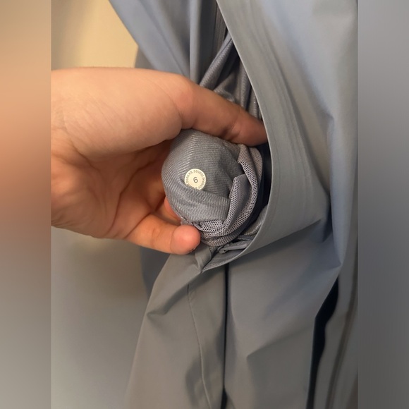 Lululemon Rain Rebel Jacket Slate Womens Size 6 - Picture 9 of 10